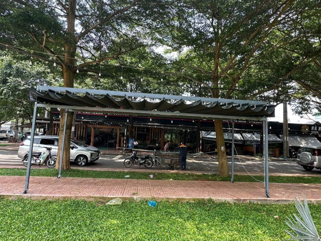 Bạt che nắng mưa sân vườn ngoài trời ở Thanh Hoá Bạt che nắng mưa sân vườn ngoài trời ở Thanh Hoá