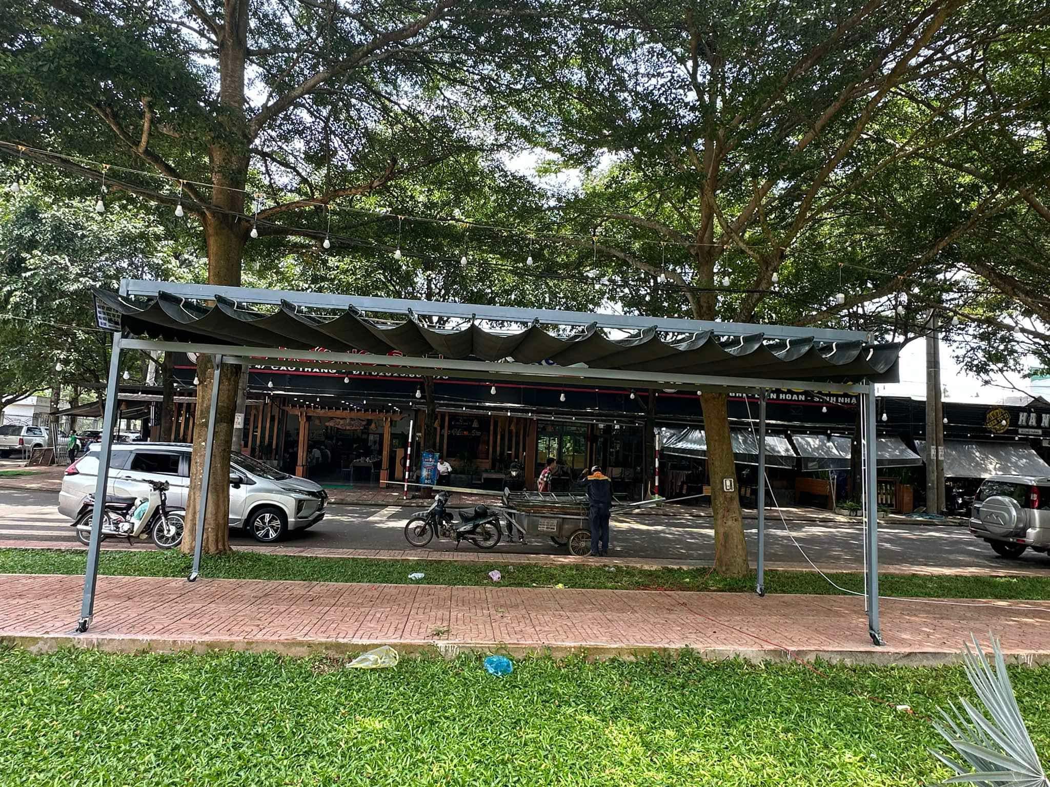 Bạt che nắng mưa sân vườn ngoài trời ở Thanh Hoá Bạt che nắng mưa sân vườn ngoài trời ở Thanh Hoá