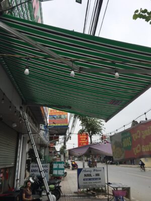 Bạt che nắng mưa tay quay ở Thanh Hoá