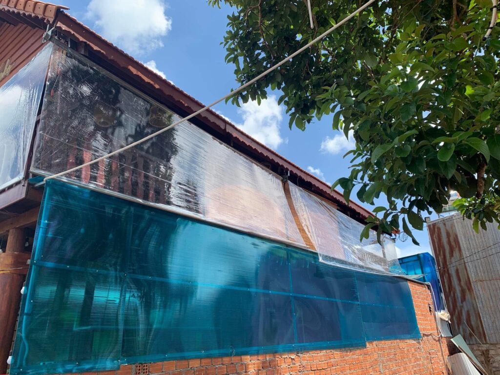 Bạt nhựa trong suốt che nắng mưa ở Thanh Hoá Bạt nhựa trong suốt che nắng mưa ở Thanh Hoá