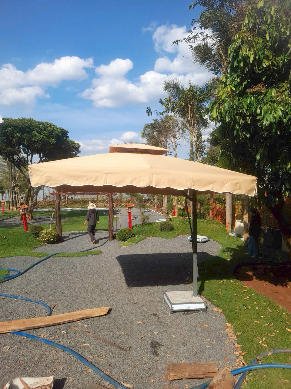 Ô dù che nắng lệch tâm ngoài trời tại Thanh Hoá Ô dù che nắng lệch tâm ngoài trời tại Thanh Hoá