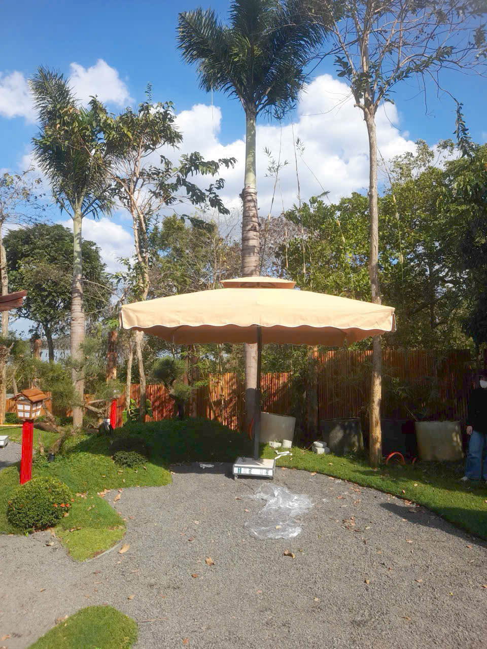 Ô dù che nắng quán cafe lệch tâm ngoài trời ở Thanh Hoá Ô dù che nắng quán cafe lệch tâm ngoài trời ở Thanh Hoá