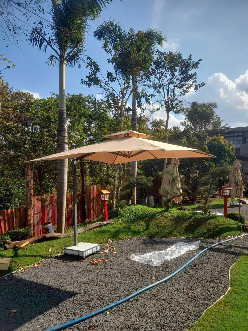 Ô dù che nắng quán cafe lệch tâm ngoài trời ở Thanh Hoá Ô dù che nắng quán cafe lệch tâm ngoài trời ở Thanh Hoá