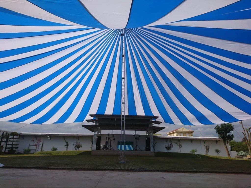 Dù che sân trường hội nghị ở Thanh Hoá Dù che sân trường hội nghị ở Thanh Hoá