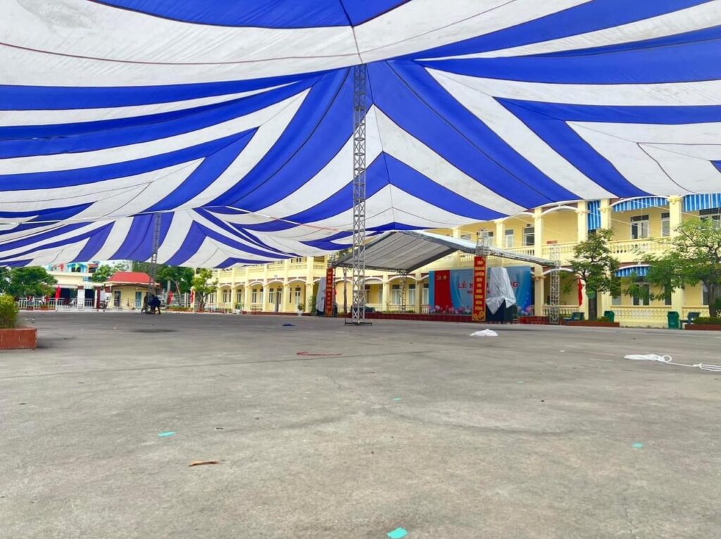 Dù che sự kiện sân trường học ở Thanh Hoá Dù che sự kiện sân trường học ở Thanh Hoá