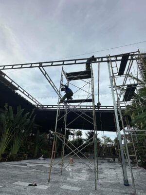 Bạt xếp lượn sóng nhà để xe ở Thanh Hoá