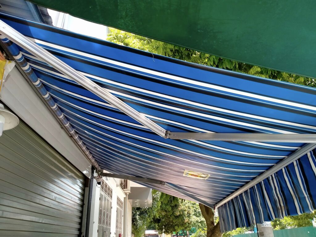 Bạt che nắng mưa tay quay ở Thanh Hoá