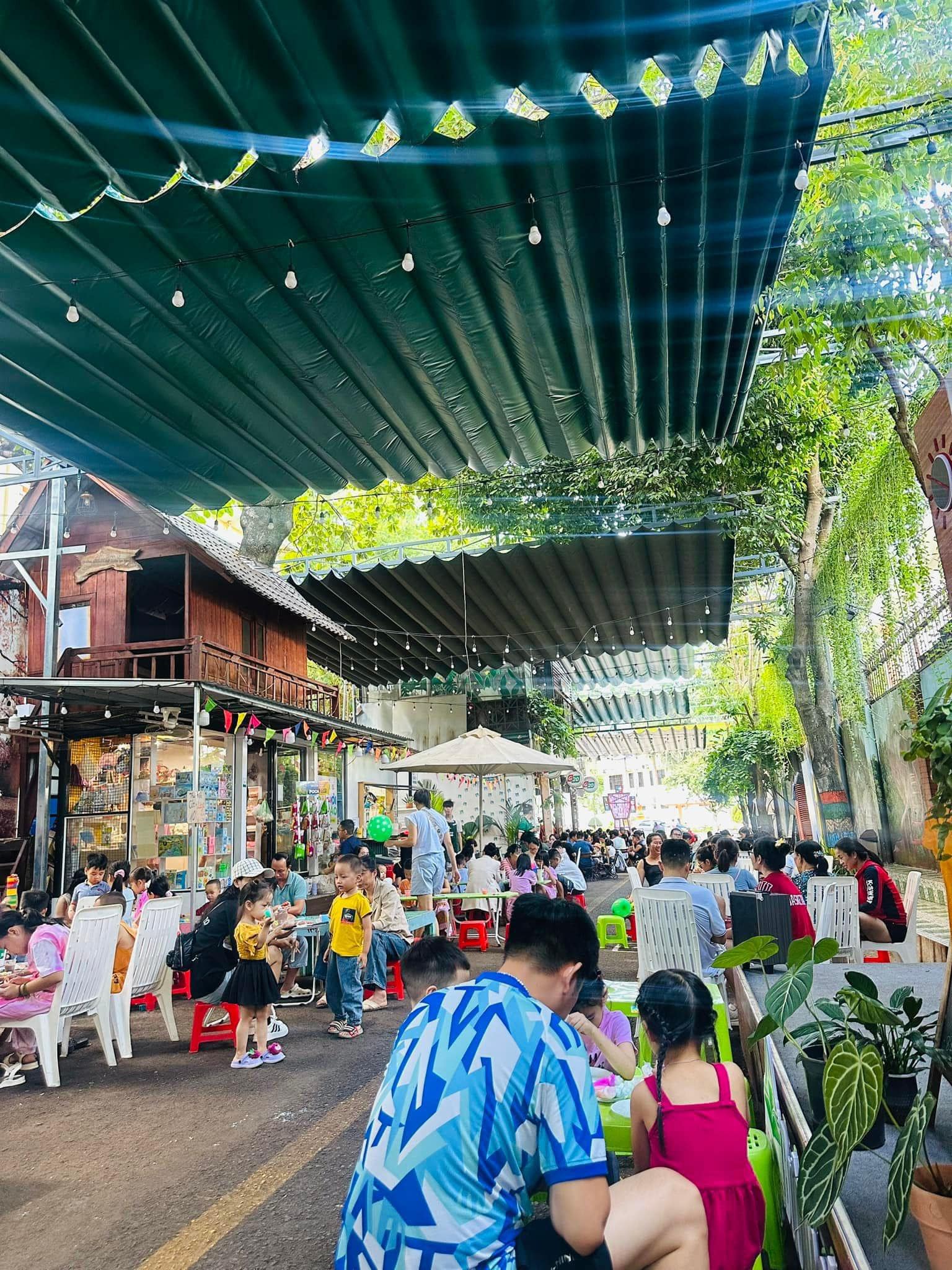 Bạt xếp che nắng ở Bỉm Sơn Bạt xếp che nắng ở Bỉm Sơn