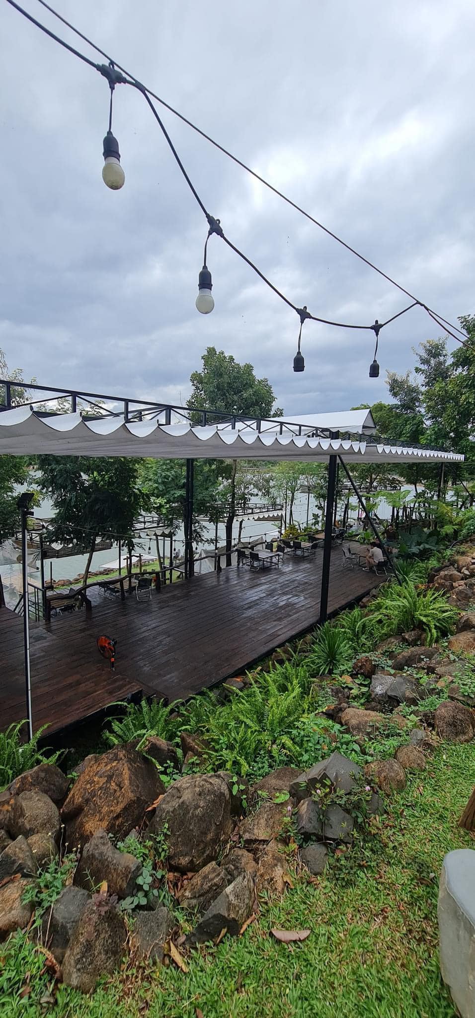 Bạt che nắng mưa sân vườn ngoài trời ở Thanh Hoá Bạt che nắng mưa sân vườn ngoài trời ở Thanh Hoá