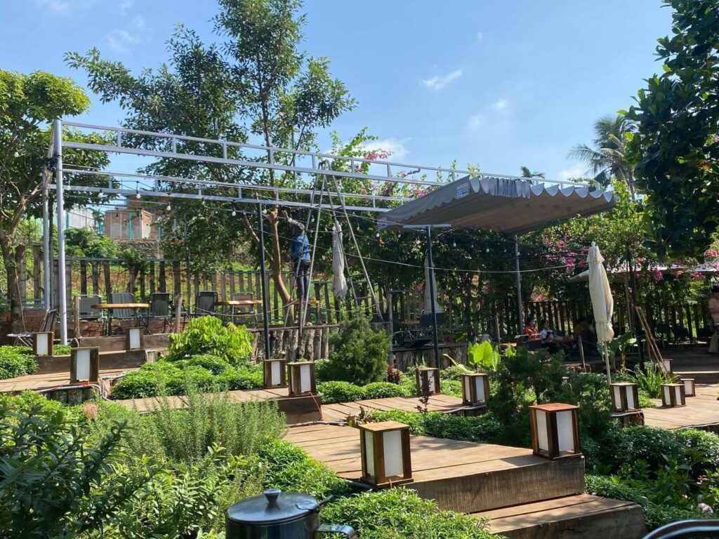 Bạt che nắng mưa sân vườn ngoài trời ở Thanh Hoá Bạt che nắng mưa sân vườn ngoài trời ở Thanh Hoá