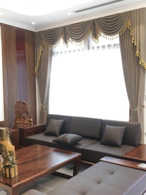 Rèm che cửa phòng khách tân cổ điển ở Thanh Hoá
