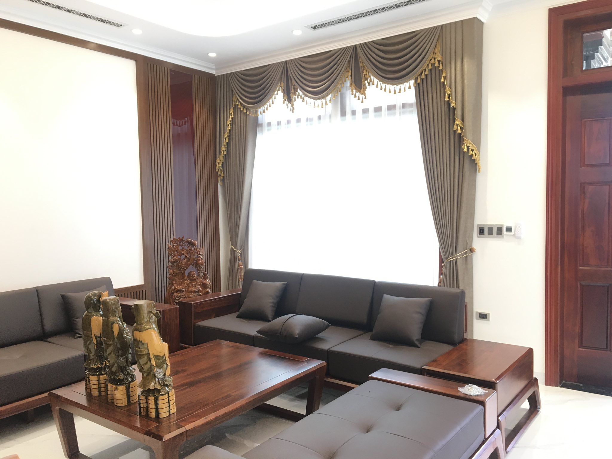 Rèm che cửa phòng khách tân cổ điển ở Thanh Hoá Rèm che cửa phòng khách tân cổ điển ở Thanh Hoá