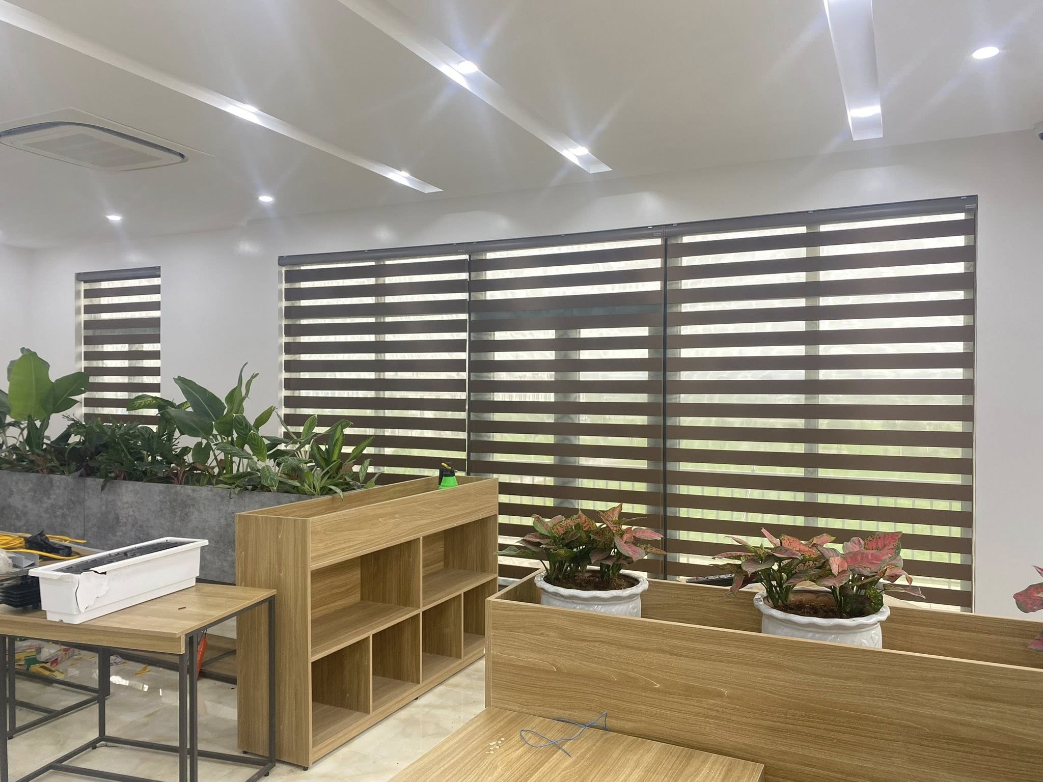 Công rình lắp đặt rèm cầu vồng ở Thanh Hoá Công rình lắp đặt rèm cầu vồng ở Thanh Hoá