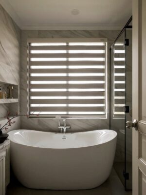 Rèm cầu vồng Thanh Hoá lắp đặt chỗ phòng tắm