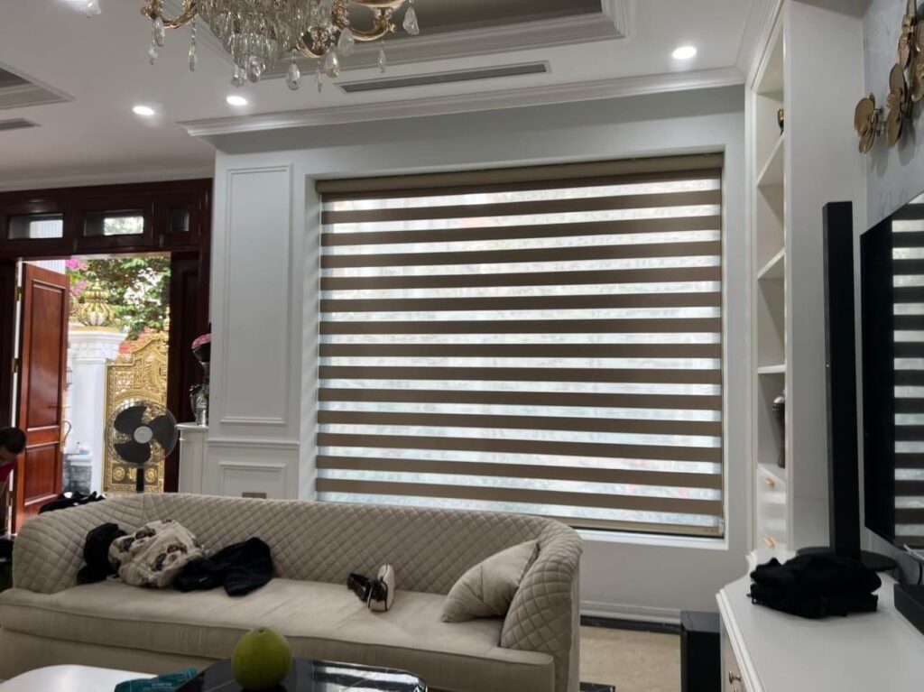 Công rình lắp đặt rèm cầu vồng ở Thanh Hoá Công rình lắp đặt rèm cầu vồng ở Thanh Hoá