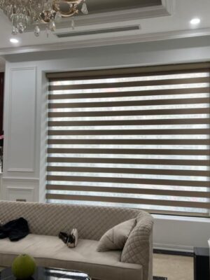 Công rình lắp đặt rèm cầu vồng ở Thanh Hoá