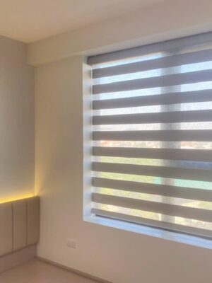 Công rình lắp đặt rèm cầu vồng ở Thanh Hoá