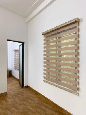 Công rình lắp đặt rèm cầu vồng ở Thanh Hoá