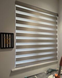 Công rình lắp đặt rèm cầu vồng ở Thanh Hoá Công rình lắp đặt rèm cầu vồng ở Thanh Hoá