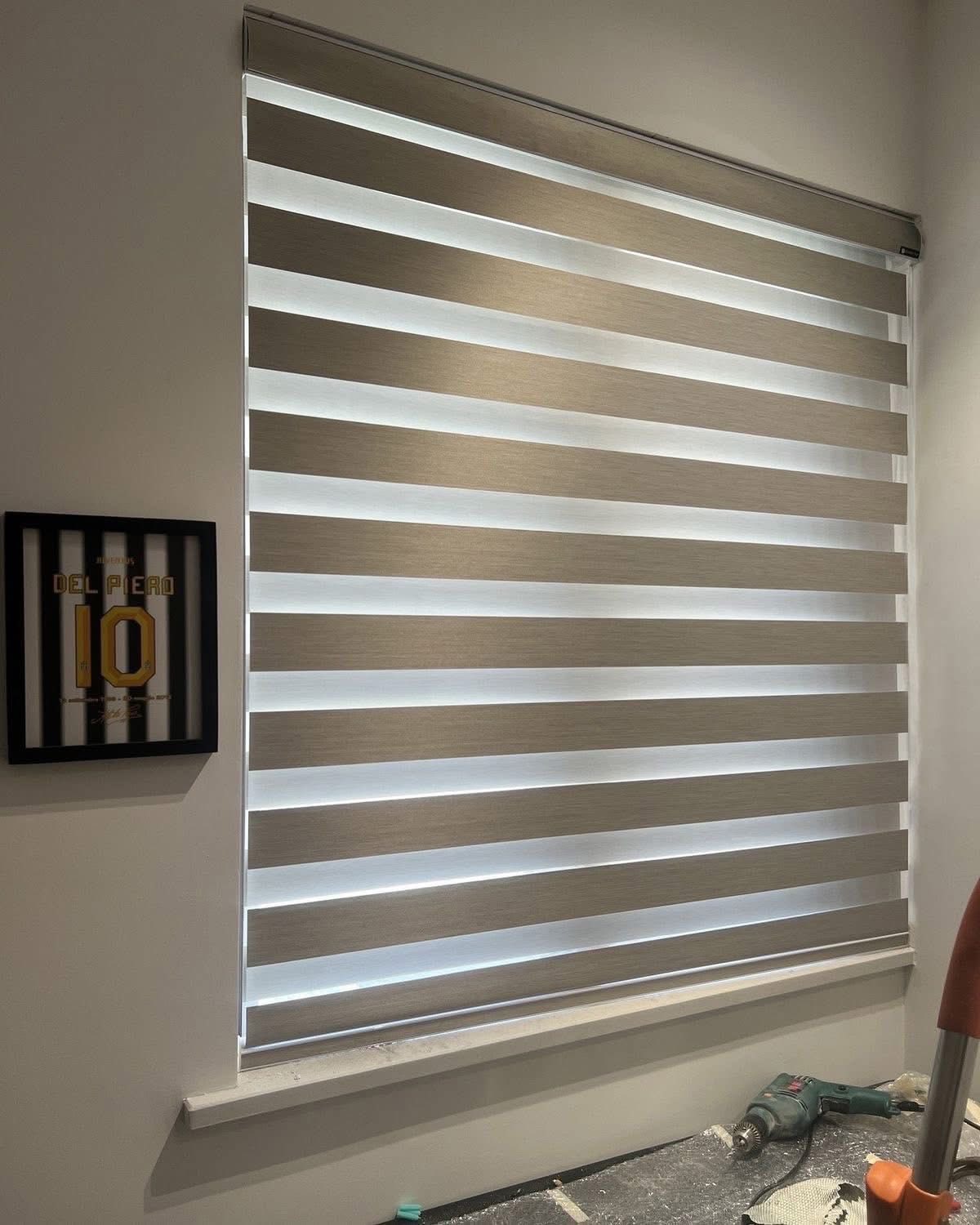 Công rình lắp đặt rèm cầu vồng ở Thanh Hoá Công rình lắp đặt rèm cầu vồng ở Thanh Hoá