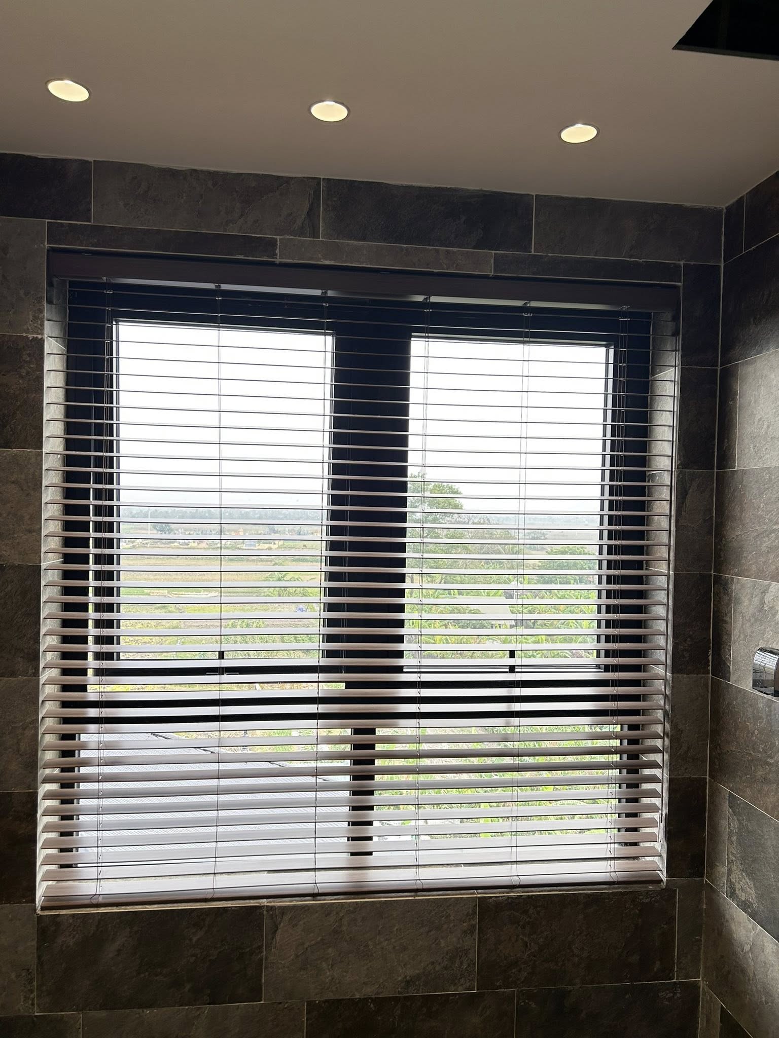 Lắp đặt rèm sáo nhôm tại Thanh Hoá Lắp đặt rèm sáo nhôm tại Thanh Hoá