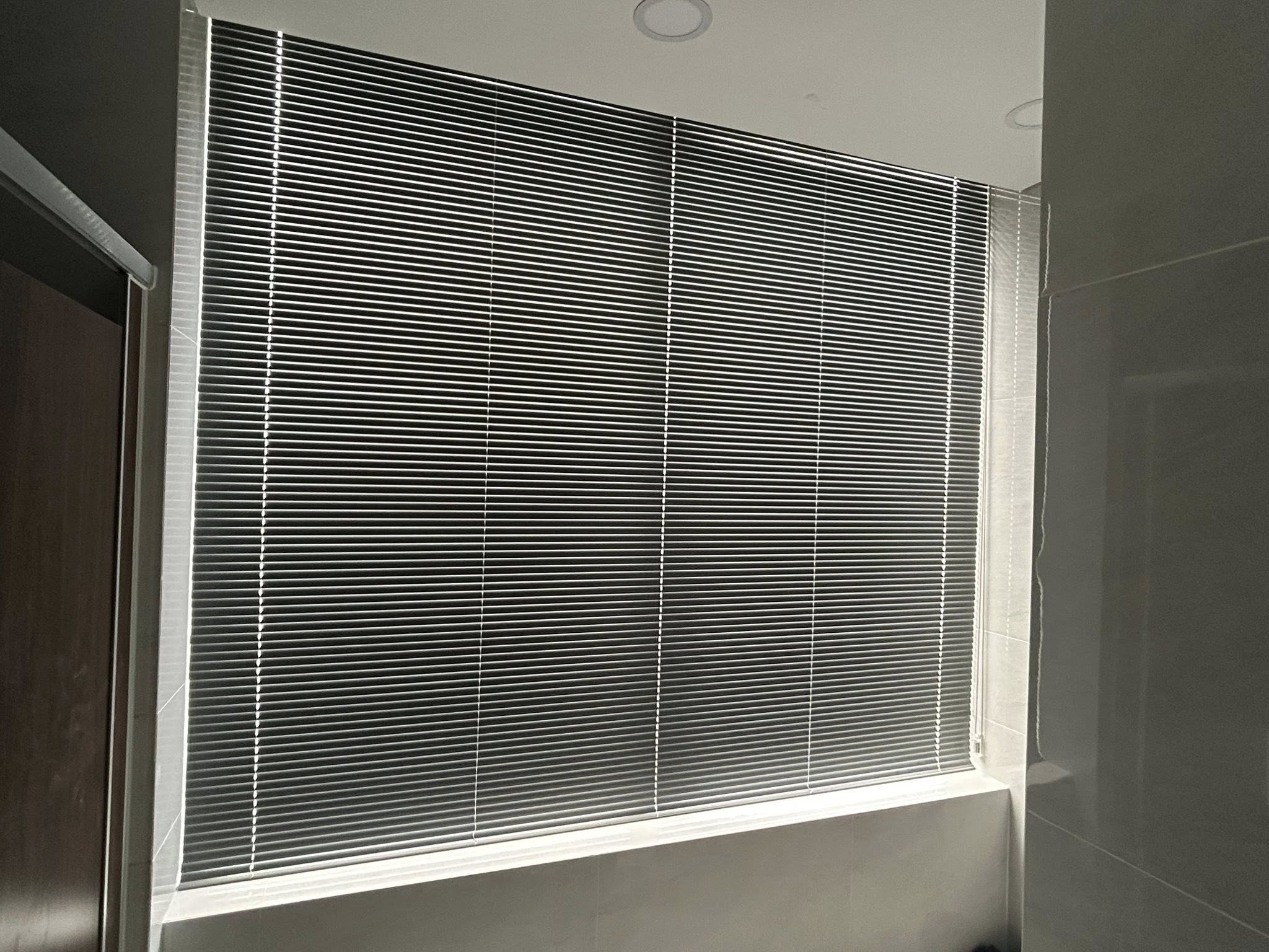 Rèm sáo nhôm ở Thanh Hoá màu đen Rèm sáo nhôm ở Thanh Hoá màu đen