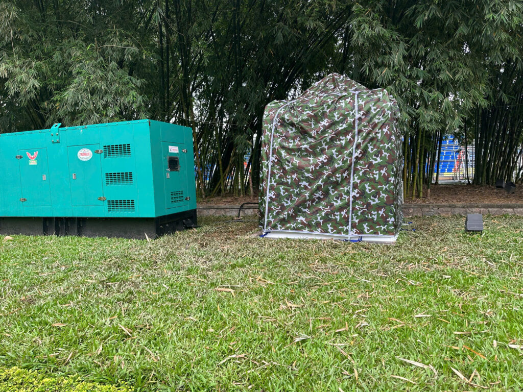 Bạt dù quân đội làm che nắng mưa