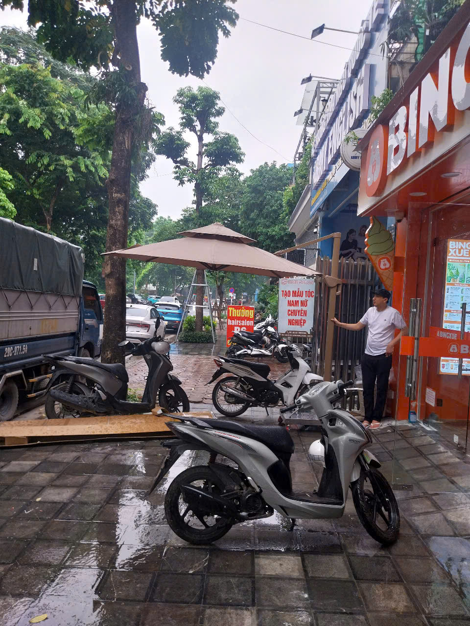 Ô dù che nắng quán cafe ở Nghi Sơn Ô dù che nắng quán cafe ở Nghi Sơn